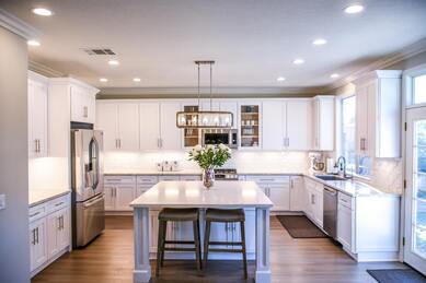 Picture of a clean kitchen in a modern Puyallup home